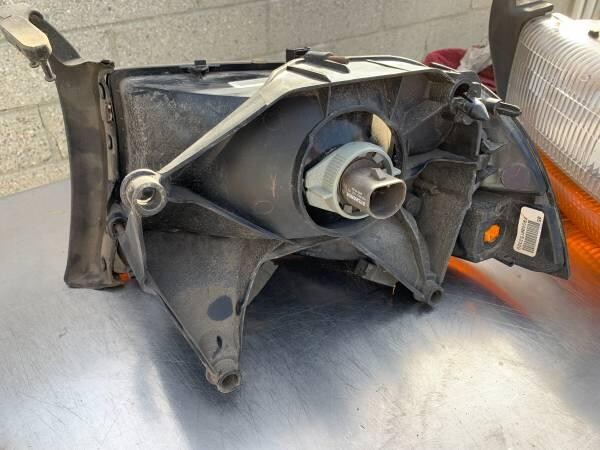 97-04-oem-durangodakota-headlights-big-2
