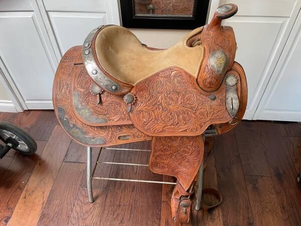 custom-dale-chavez-sterling-silver-show-saddle-155-big-9