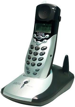 digital-answering-machine-w-2-wireless-handsets-phones-big-0
