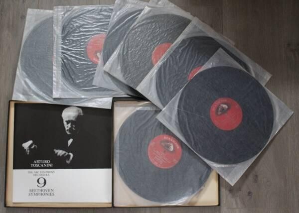 lot-of-24-vinyl-lp-records-musicals-classicals-sound-of-music-big-1