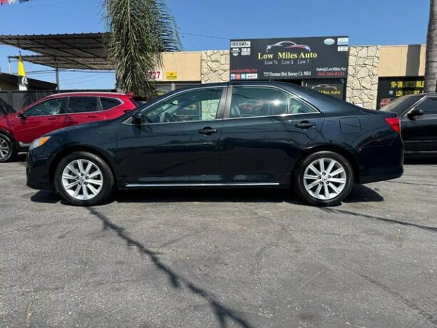 2014-toyota-camry-xle-sedan-4d-big-6