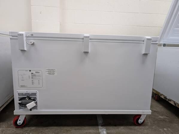 freezer-chest-big-3