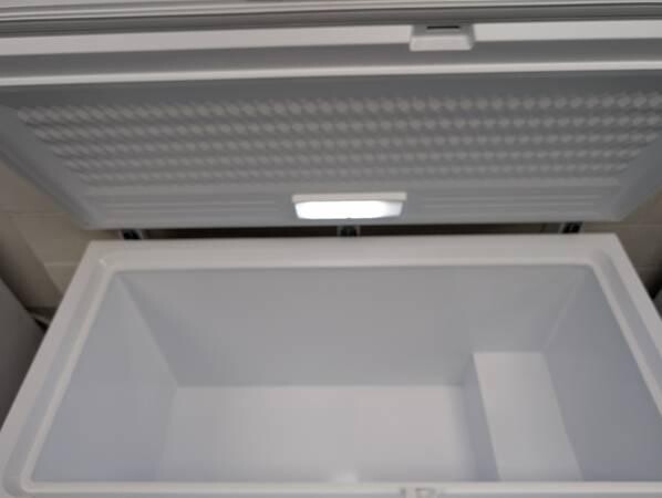 freezer-chest-big-2