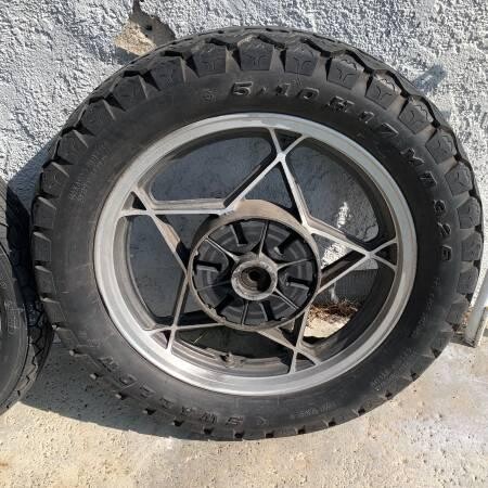 suzuki-gs1100-oem-motorcycle-wheels-n-tires-1979-big-6
