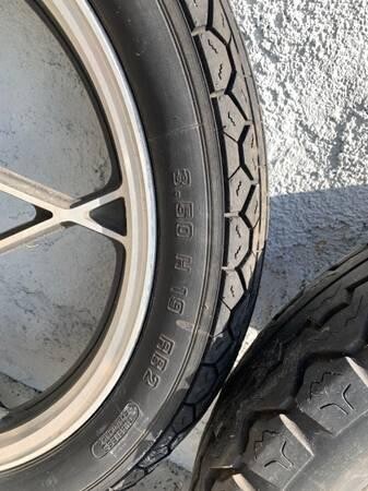 suzuki-gs1100-oem-motorcycle-wheels-n-tires-1979-big-3