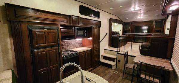 2015-keystone-cougar-38ft-4-slides-out-big-11