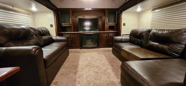 2015-keystone-cougar-38ft-4-slides-out-big-8