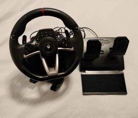 hori-xbox-xbo-012u-racing-wheel-amp-pedals-big-0