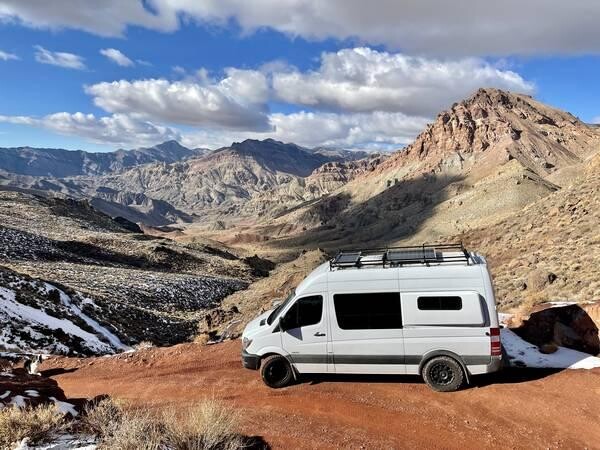 mercedes-benz-sprinter-camper-van-conversion-big-10