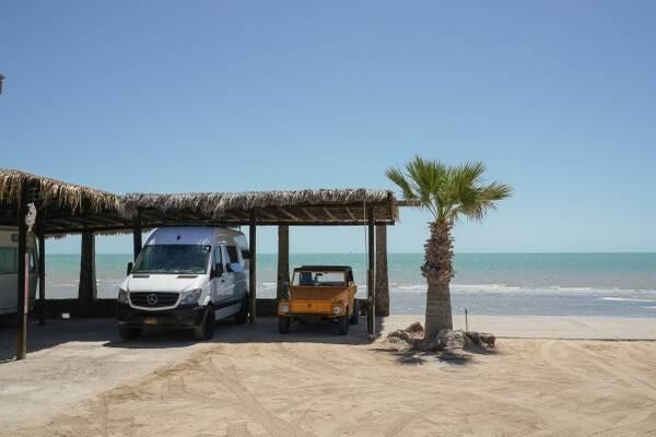 mercedes-benz-sprinter-camper-van-conversion-big-5