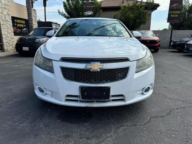 2012-chevrolet-cruze-lt-sedan-4d-big-6