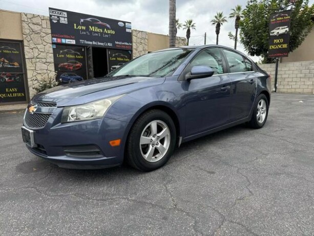 2013-chevrolet-cruze-lt-sedan-4d-big-9