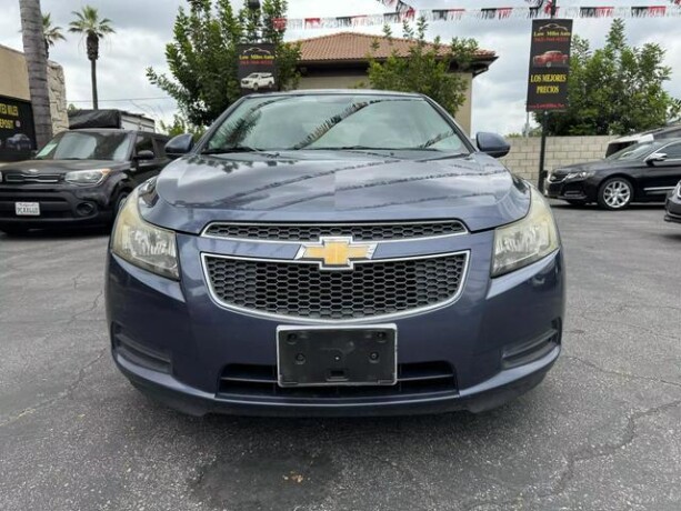 2013-chevrolet-cruze-lt-sedan-4d-big-8