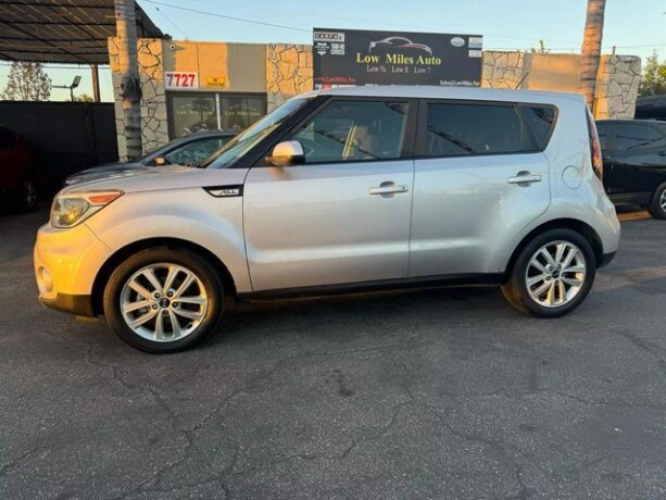 2019-kia-soul-wagon-4d-big-2