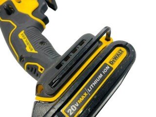 dewalt-20v-cordless-4-12-circular-saw-dcs571-w-15ah-battery
